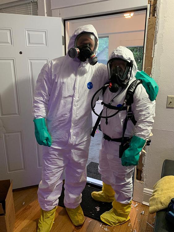 DEAHQ's tweet photo. #ASKDEA:What do DEA Agents do?
A:Special Agent Duties include:
-Gather & prepare evidence
-Work w/ law enforcement agencies
-Arrest subjects & seize assets connected to illegal drug trafficking
-Work w/ foreign countries to share intel & target criminals
https://t.co/4lwyaEqIva https://t.co/RrxGvqrwRv