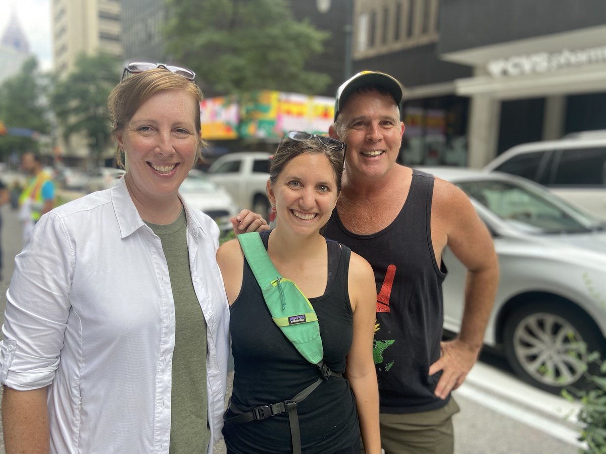 letspropelatl's tweet photo. Rebecca, Margaret, & Stephen💚’d hanging w/ @ATLCityStudio @ATLPlanning on Fri to help set up #SharedPeachtree & reclaim more of #PeachtreeStreet for ppl👟♿️🚲🛴🛹🛼
Walk/ride/roll to #PeachtreeSt between Baker & Ellis to explore the #SharedSpace! #StreetsForPeople #Atlanta https://t.co/c8BBjPgV1A