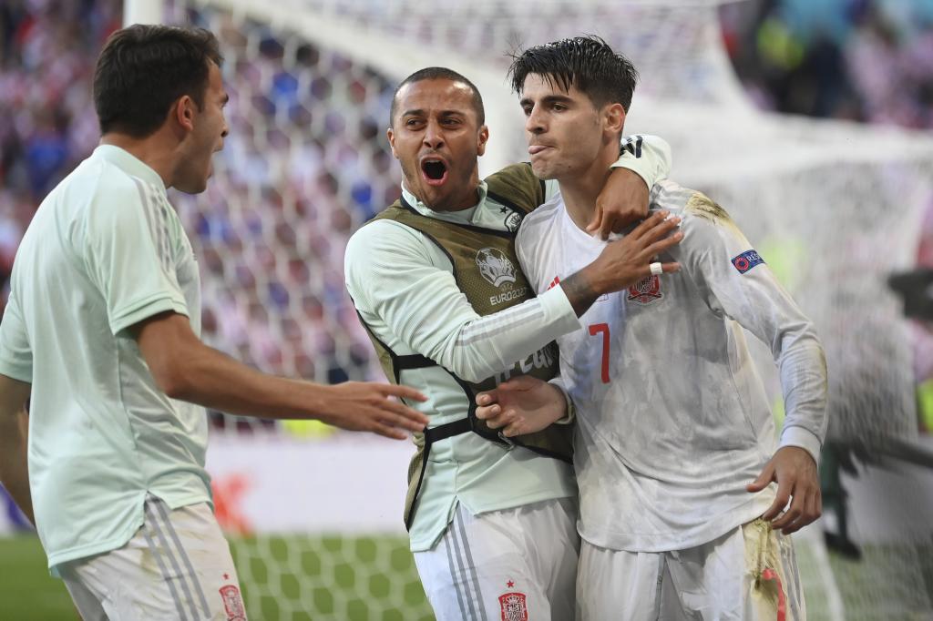 marca's tweet photo. Esta España sí que engancha https://t.co/bPbyhaNTbX La crónica del #CRO 3-5 #ESP Por @Hurtado_Hurti #EURO2020 https://t.co/URD5YOEYwZ
