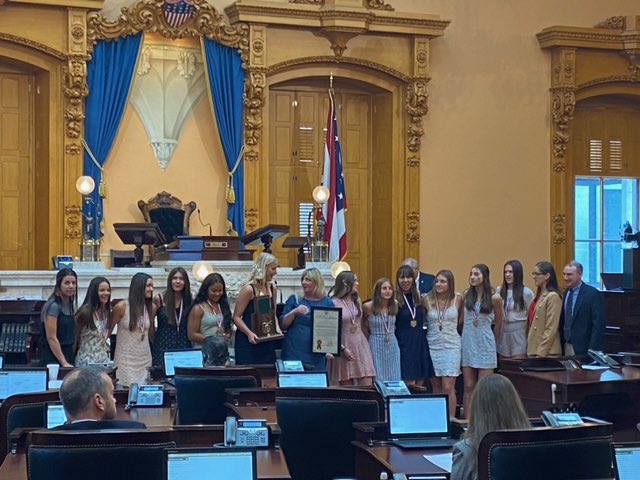 ☘️ The Division I State Champions being recognized at the Ohio Statehouse. 🏆 #RockPride