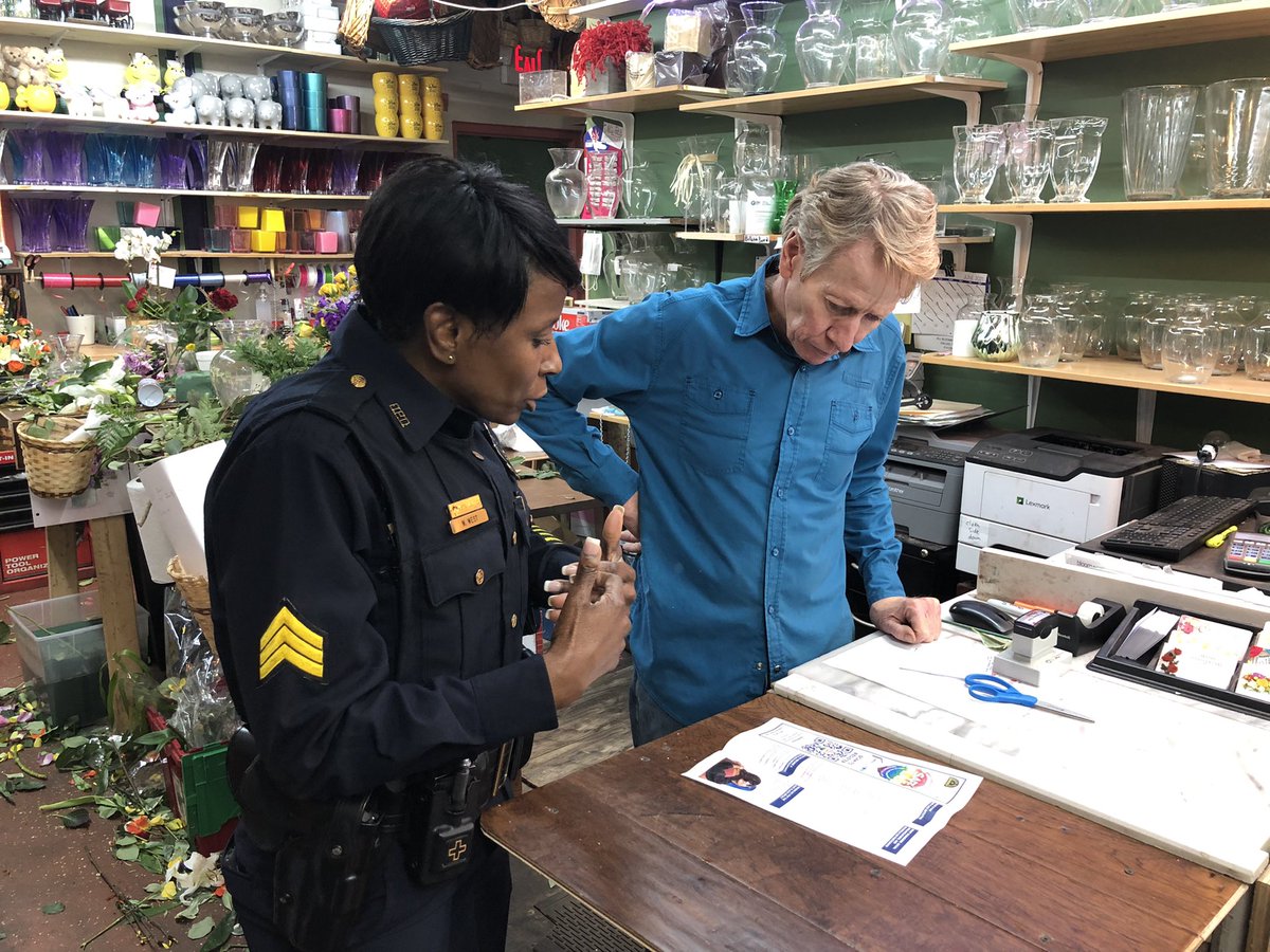 DPDCA's tweet photo. Sgt West and Sr Cpl Nam helped promote our SafePlace program to the businesses in the Oak Lawn Cedar Springs area this afternoon. #promotingsafety @DPDChiefGarcia @AShawDPD @DPDSalas @WJWest233 @DallasPD https://t.co/1aFqR9nQEA