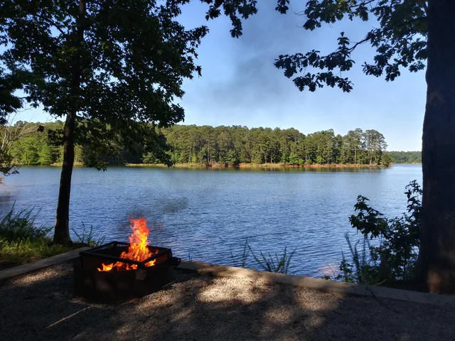 SocietyCamping's tweet photo. ⛺Piney Grove Campground at Bay Springs, 🔥 MS

#camping #CAMPFIRE #CampCamp #campaign #Campania https://t.co/8xjyPGPp7S