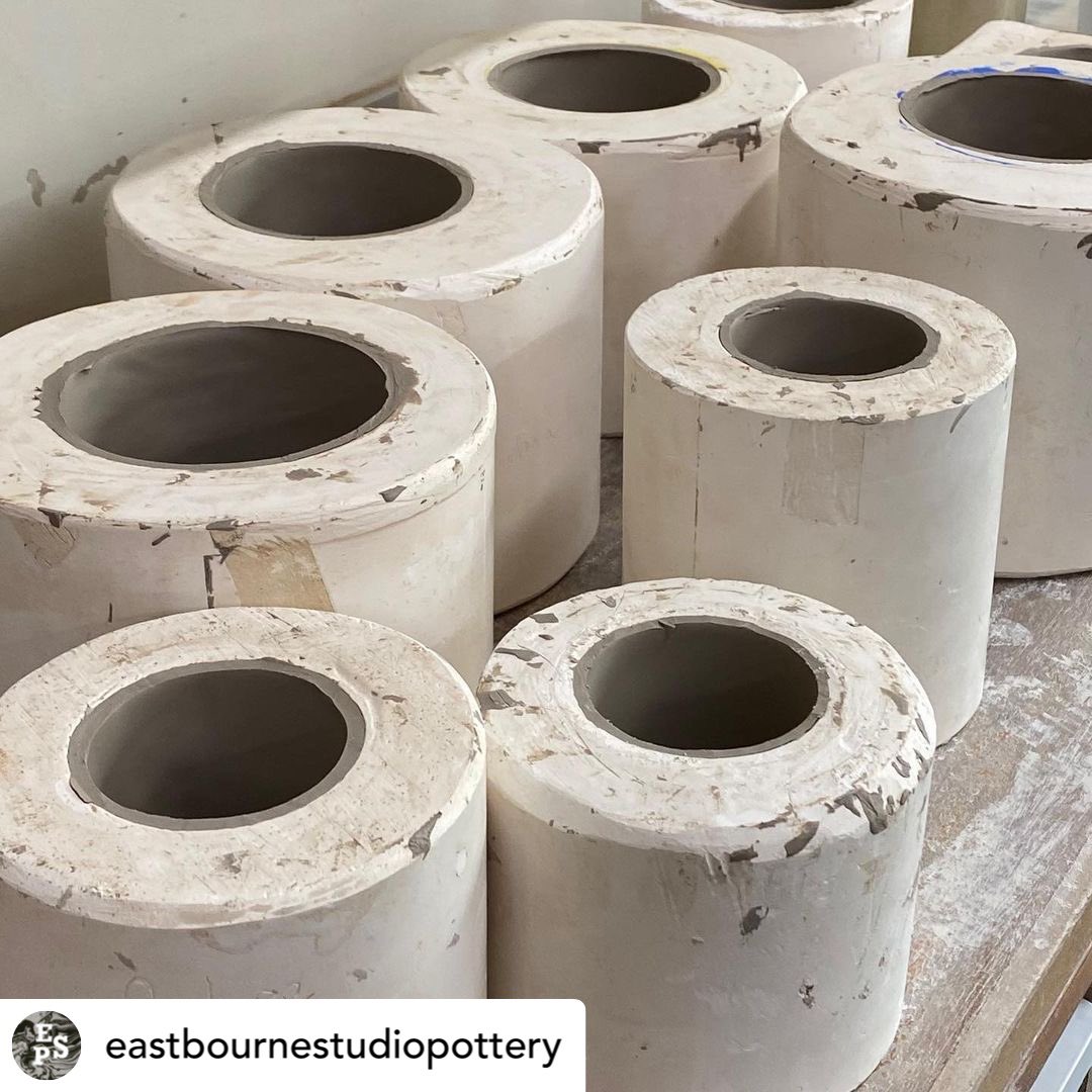 ESPceramics's tweet image. Our slip casting workshop was a great success Running to coincide with our FREE interactive installation @volteastbourne Mark of the Maker and the Makers’ Mark… Today’s marks were made on slip cast vessels
#slipcast #plastermould #potteryclasses #Eastbourne