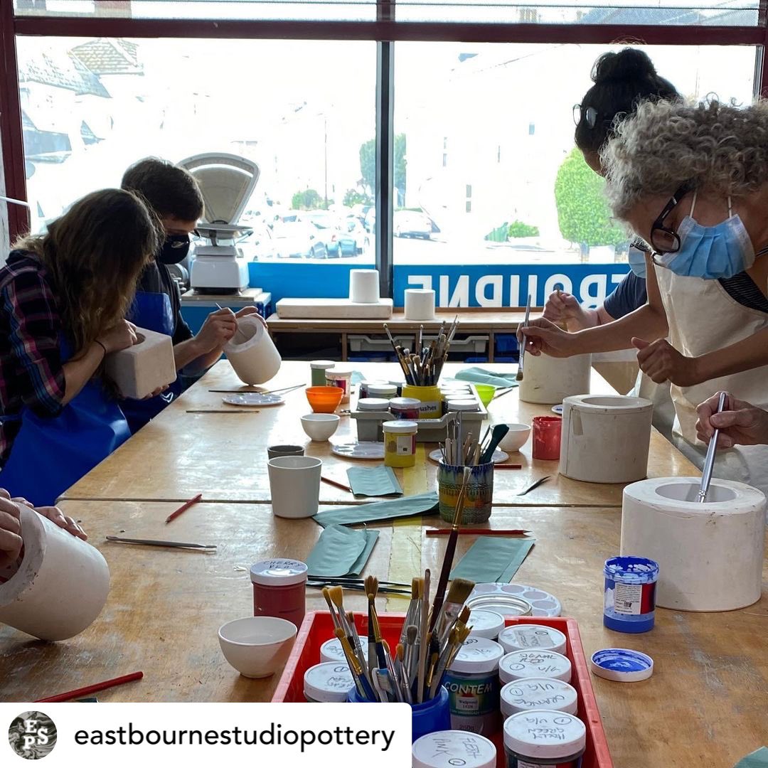 ESPceramics's tweet image. Our slip casting workshop was a great success Running to coincide with our FREE interactive installation @volteastbourne Mark of the Maker and the Makers’ Mark… Today’s marks were made on slip cast vessels
#slipcast #plastermould #potteryclasses #Eastbourne