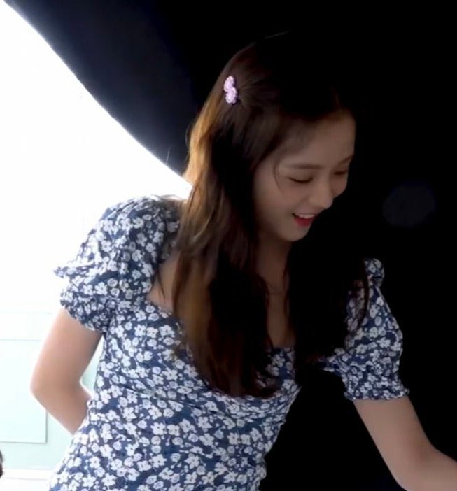 jpgchaesoo's tweet photo. 💙🦋 https://t.co/LFpm3Y4ka1