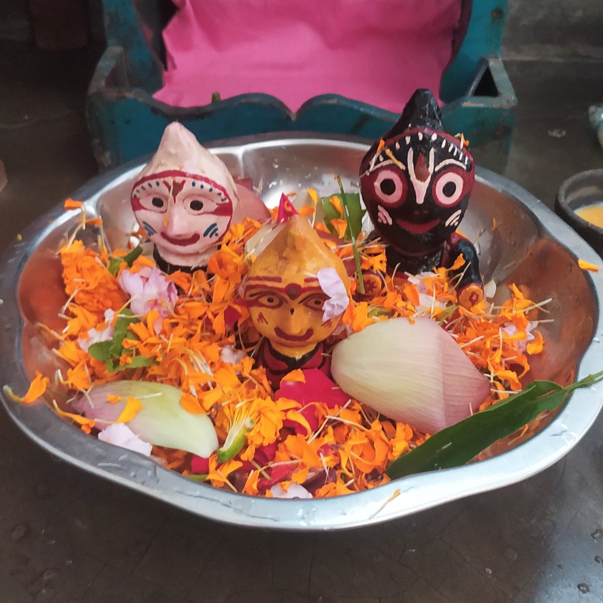 devian_ghosh's tweet photo. @RaajhorsheeDe Jay Jagannath https://t.co/KW79swglel