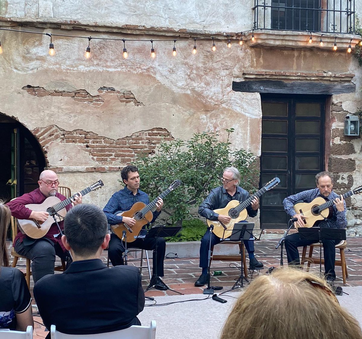 LAGQ's tweet image. Last night was special! We are so grateful for the honor of being inducted into the GFA Hall of Fame. Huge thanks to all at @gtrfound and in the guitar community!