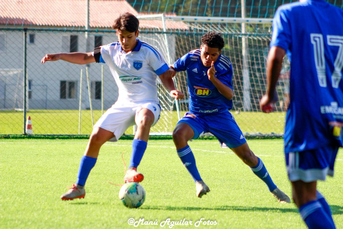 LeonanPatrick06's tweet photo. O maior sonhador da favela é virar jogador !
 #favelavenceu https://t.co/6x07V0k4Ha