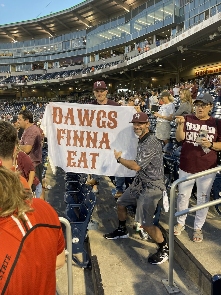 Let’s go!!! <a href="/HailStateBB/">Mississippi State Baseball</a> #CollegeWorldSeries #hailstate