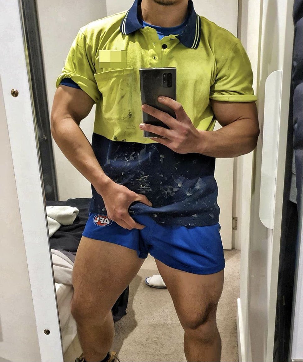 2021-06-28 19:34:16 #tradie #workmen #bulge #muscle #bulgemen. #tradie #wor...