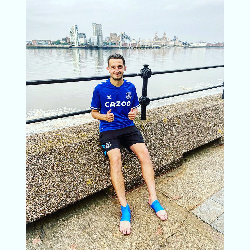 Phill Hayward - 10k a day for a year 🦶🏻🏃🏻♂️💙 tweet media