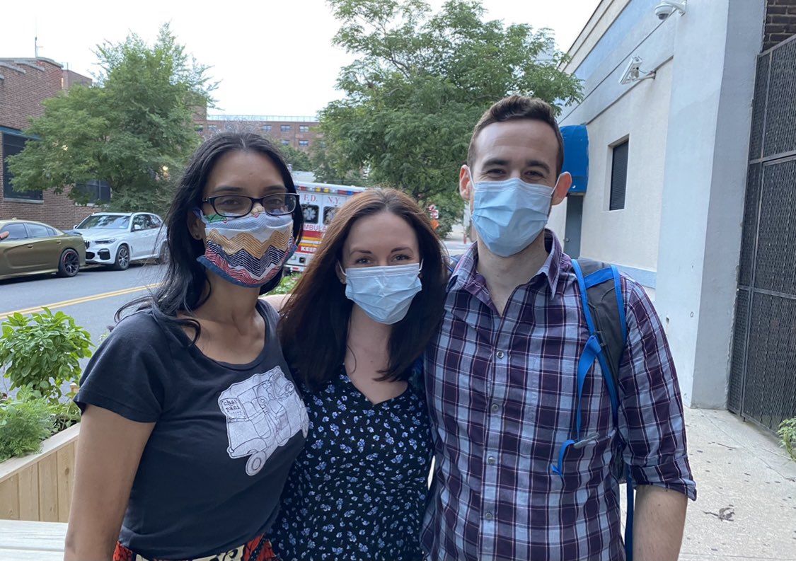 MaimoUltrasound's tweet photo. Congratulations to our graduating fellows! @taryn_hoffman @MatthewCarr8 @sjgup 🎉🎊You excelled in every aspect during this challenging year. We will miss you ❤️ @lawrencehaines @judylin422 #maimoultrasound @leily_n @ICSoundEM @bklyn_kay @anguyenphuc https://t.co/P1qgQY1TzQ