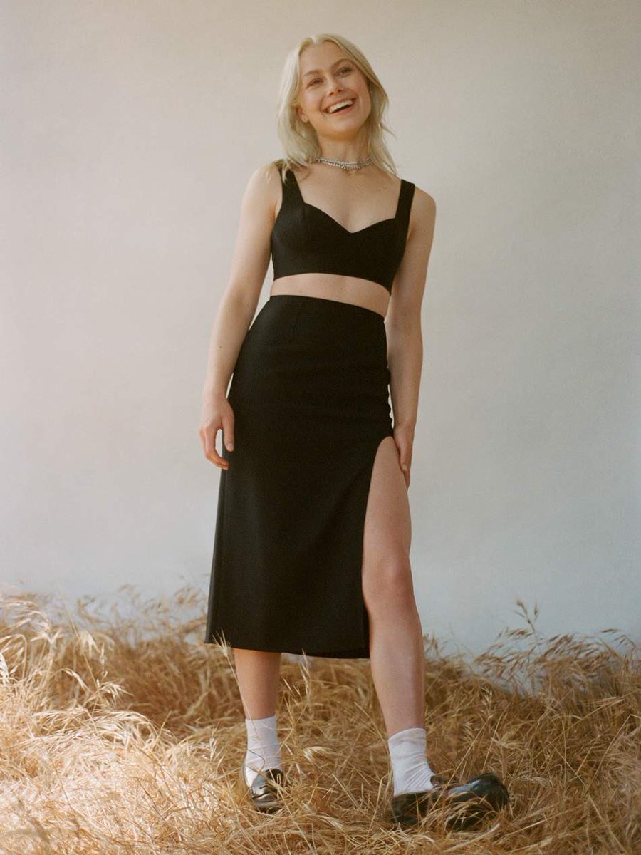 bestofpheebs's tweet photo. phoebe for net a porter magazine https://t.co/UVOgrhl84J