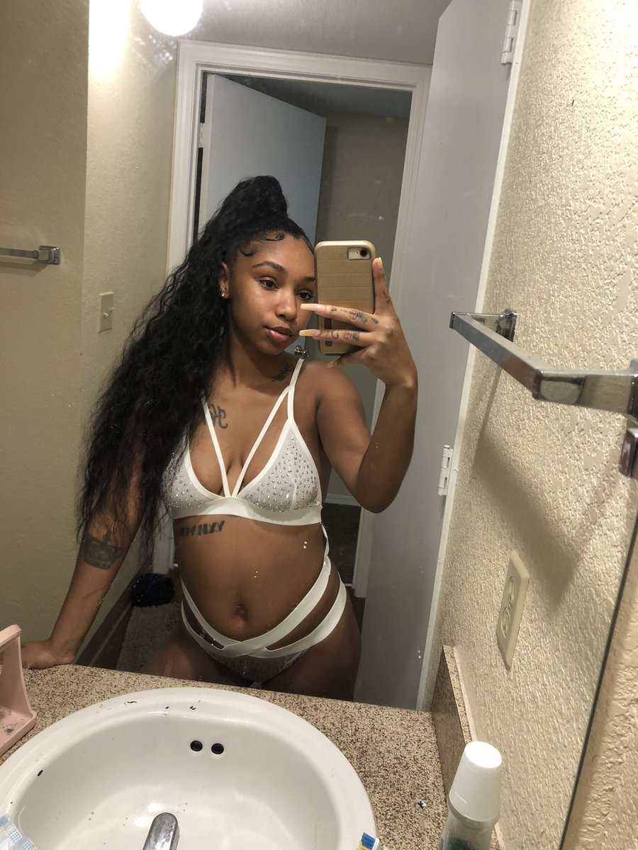 cheymoneyy tweet media