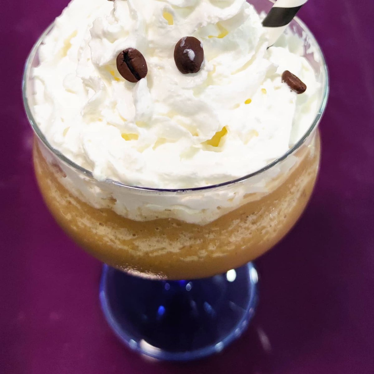 ¿Os gusta el #frappelatte? 

Pues aquí servimos los mejores de todo el #pratdellobregat ❗ 

Pásate a tomarte algo, muéstranos está publicación y me encargaré personalmente de prepararte lo como nunca 😈 

@HTSleague <a href="/HtsFifa/">Hermetikos NW🌊⚡ (FIFA)</a> @HtsGtsport