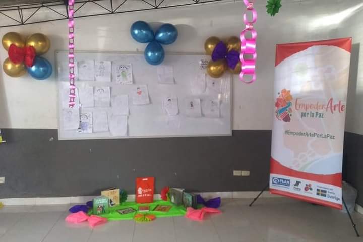 FundaForoSurocc's tweet image. 🎭 En la escuela artística de #EmpoderArtePorLaPaz venimos desarrollando diálogos intergeneracionales en los municipios de Suárez y Buenos Aires, como una estrategia para promover la sana convivencia y las diversas formas de expresión.🎨

@FundacionPlan @Otra_Escuela @SwedeninCOL