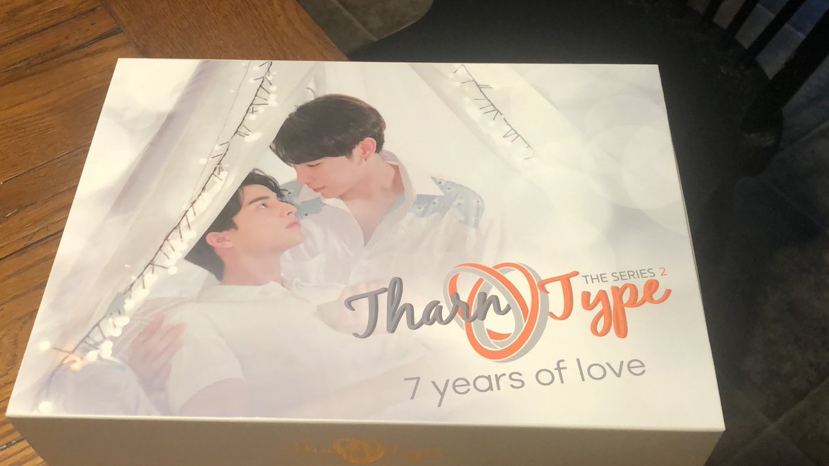 ILuvFangz2's tweet photo. It finally came!!!!! The second season box is here! I now have the complete series for life! 💜🙏😭#MewSuppasit #GulfKanawut #mewgulf 
#TharnTypeTheSeries #TharntypeBoxSet #Tharntype https://t.co/WW16LGIEdC