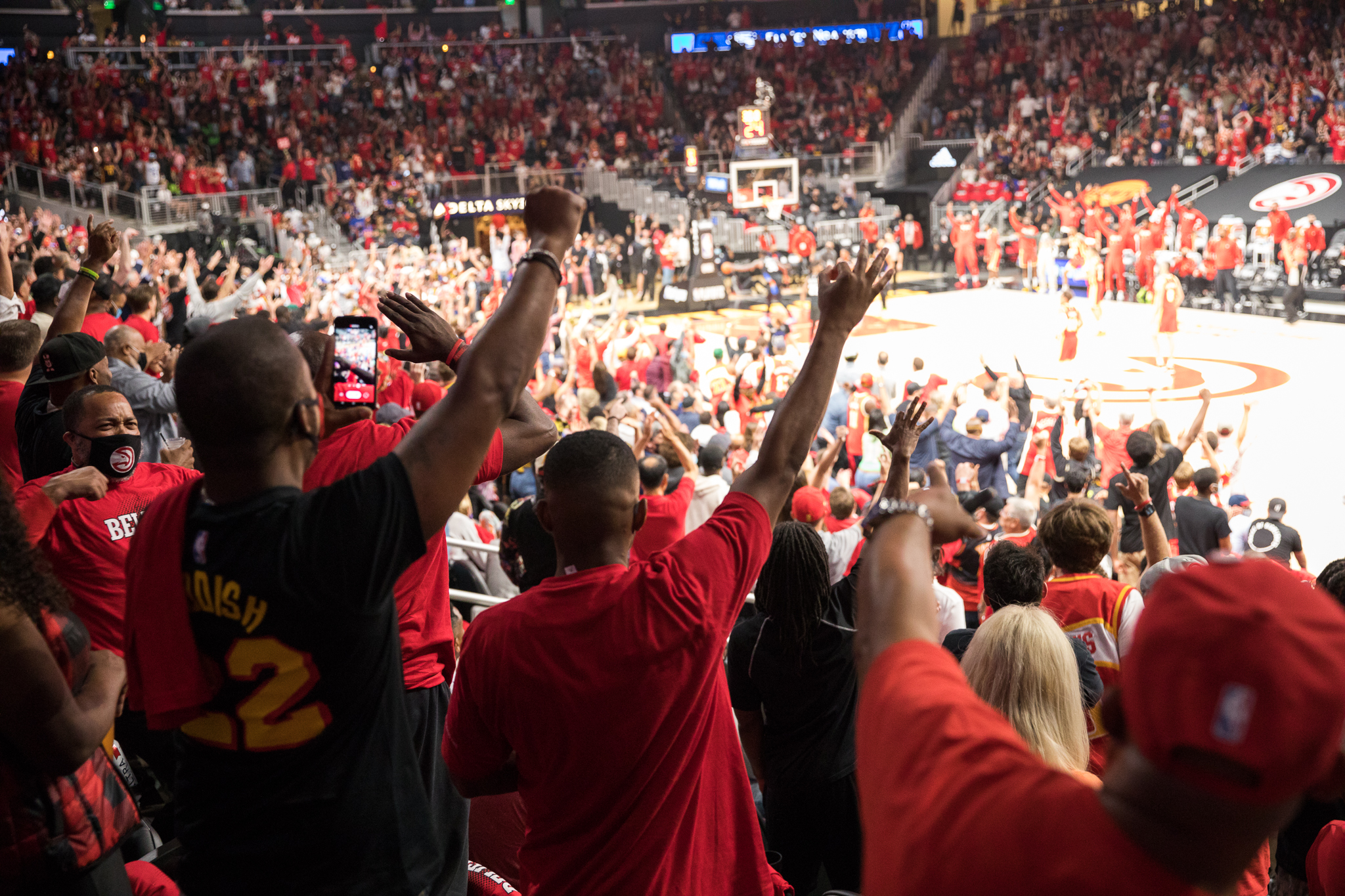X 上的Atlanta Hawks：「ICYMI: We will be giving away a Believe playoff t-shirt  to 𝗔𝗟𝗟 𝗙𝗔𝗡𝗦 in attendance at Game 3. We need you in @StateFarmArena  on Friday! #B