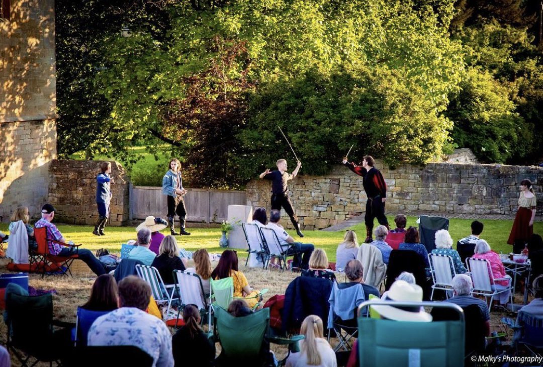 JayneInnes's tweet photo. Ridiculously excited about seeing son Greg in this #SuddenImpulse production of #Romeo&Juliet on Thursday evening. He’s Tybalt (r h sword fighter) https://t.co/uFh88Er9Qy