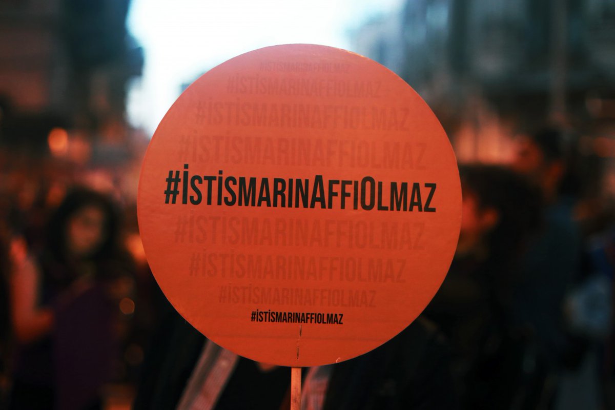 Cinsel İstismarı Çizerek Anlatmışlardı: Anne ve Üvey Babanın Serbest Kalmasına Sosyal Medya İsyan Etti! #ElmalıDavası oned.io/h/989966?o