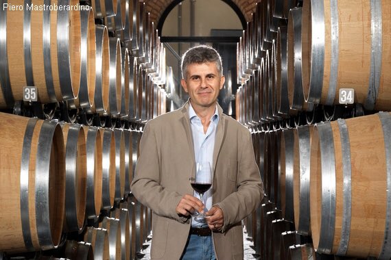 doyaksec's tweet image. #VinoItaliano #PIEROMASTROBERARDINO NOMINATO PER LA TERZA VOLTA PRESIDENTE DELL'ISTITUTO #GRANDIMARCHI 
piaceridellavita.com/itinerari-dei-…