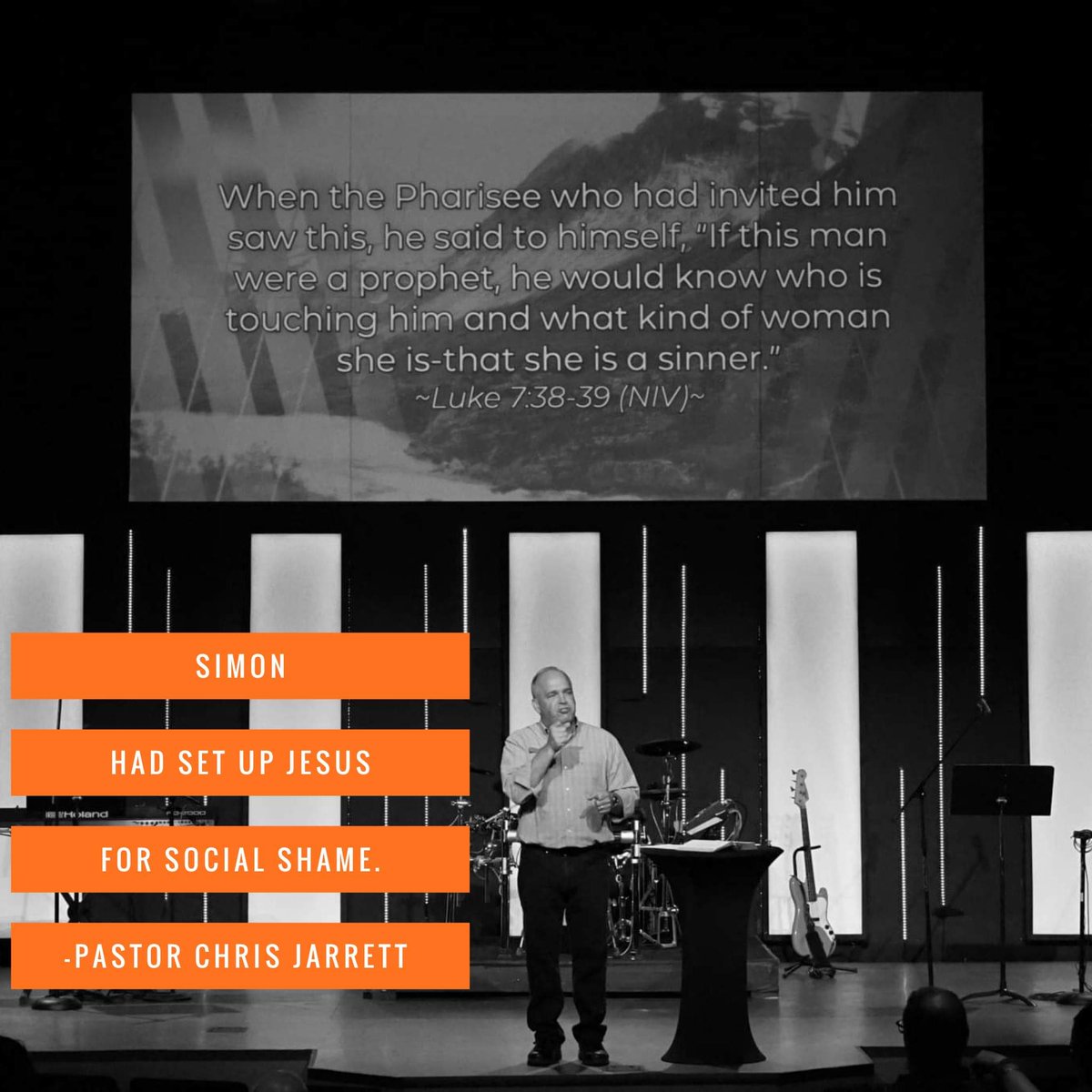 "She has a heart that is overflowing with gratefulness to Jesus and she shows it by anointing his feet with perfume, she cries and washes his feet with her tears and her hair, and then she kisses his feet." - Pastor Chris Jarrett
#keystonesaline #PastorQuotes #grow