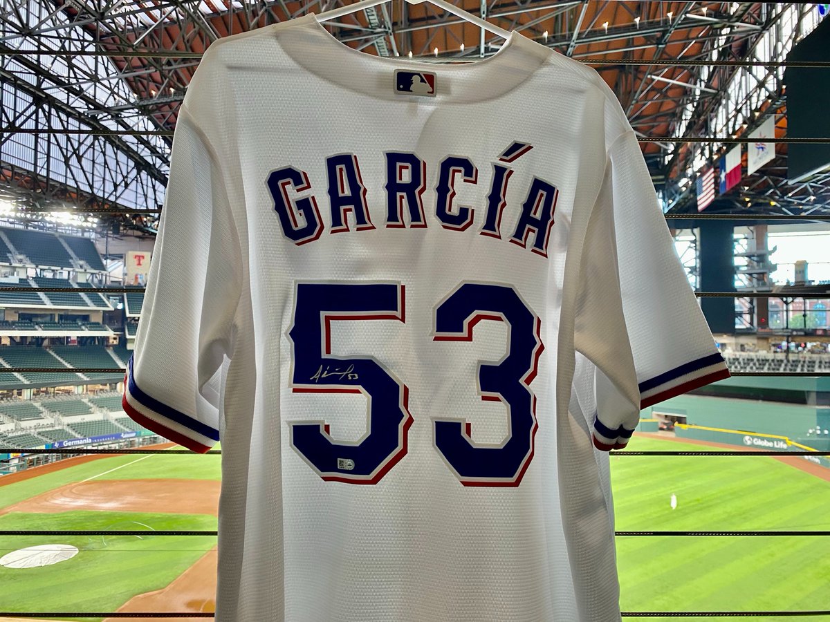 Rangers's tweet photo. Want this signed El Bombi jersey?

Quote RT this with screenshots of your two daily votes from today (or tomorrow's voting period) for a chance to win it!

1st Vote: https://t.co/ka7w85gaEe
2nd Vote: https://t.co/TYWJhYv1GW https://t.co/XAYMZaT0a6