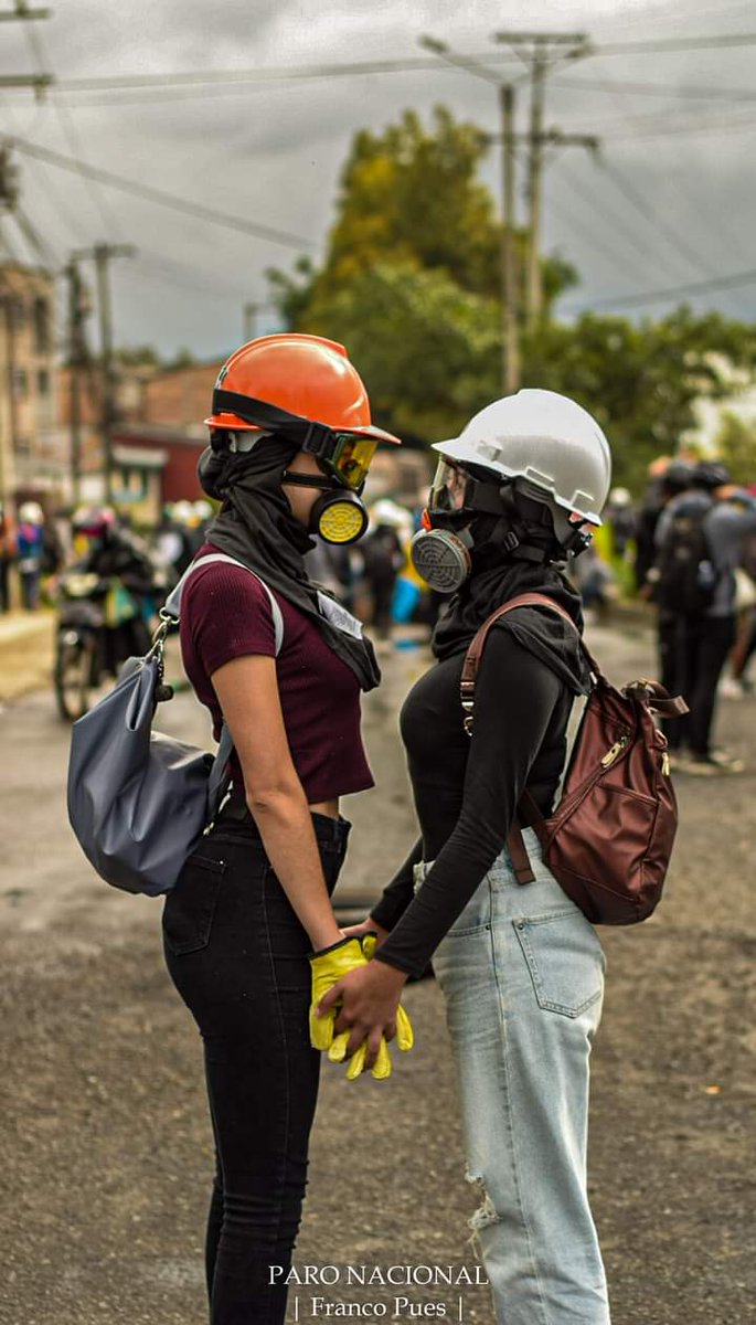 bosa_humana's tweet photo. Amor es amor 🏳️‍🌈 día del orgullo LGBTIQ+ y felices 2 meses de Paro Nacional 🇨🇴 https://t.co/ZPKETPKINS