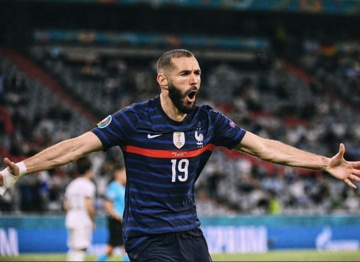 VOILA BENZEMA!!!! <a href="/Benzema/">Karim Benzema</a>