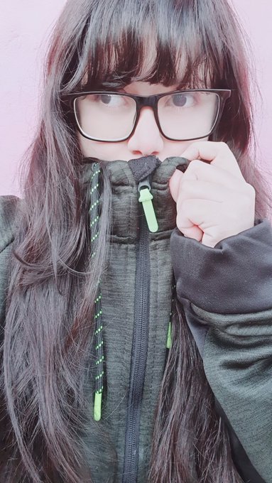It's cold here today 🥶 https://t.co/CrV3fZTRUj