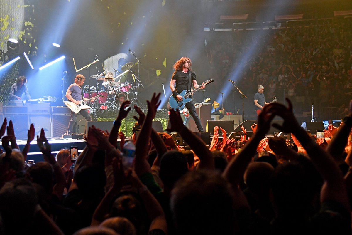 foofighters's tweet image. THANK YOU MADISON SQUARE GARDEN!!! IT WAS A NIGHT WE'LL NEVER FORGET!!! YOU WERE THE LOUDEST @TheGarden HAS EVER SEEN!