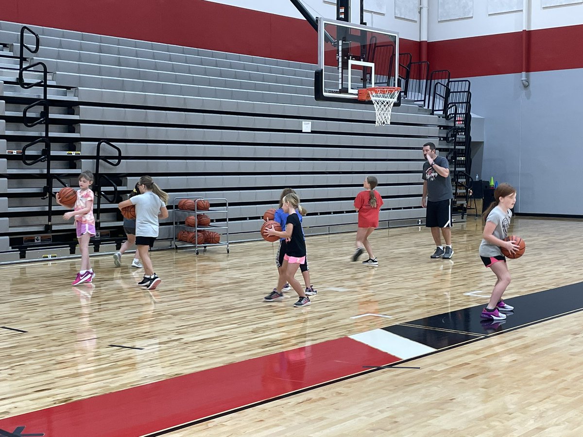 LadyVikingBask1's tweet image. We had some great energy at our first day of kids camp! We can’t wait to see everyone again tomorrow and don’t forget our spirit day tomorrow is favorite sports team/jersey day!
