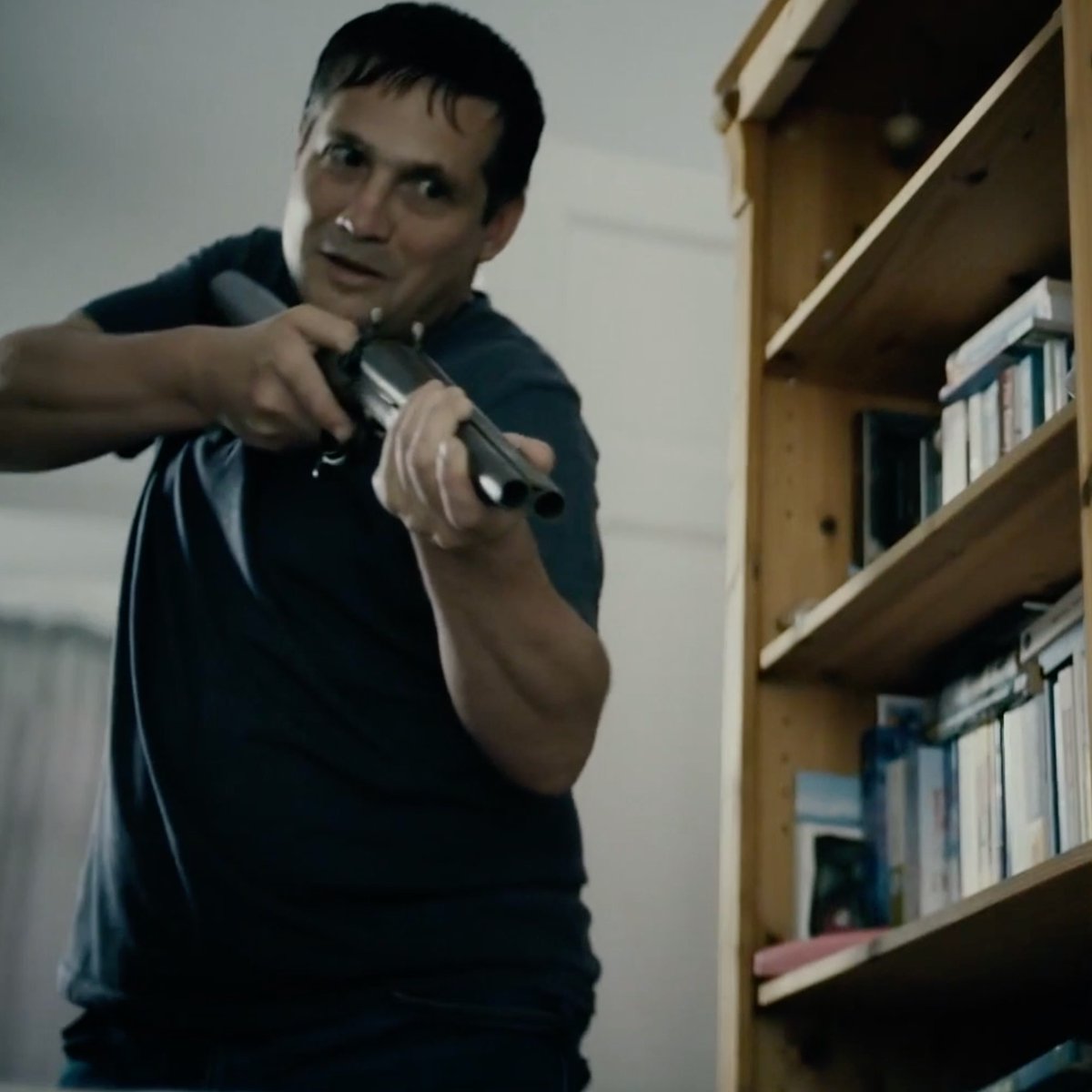 Can't believe this was 2 years ago now - pre #lockdown Thanks to <a href="/skytv/">Sky TV</a> <a href="/SkyCrimeUK/">Sky Crime UK & Ireland</a> and @woodcutmedia for all the laughs and a great result #filming #Television #actor #actorslife #killers #crime #TrueCrimeStory #truecrime