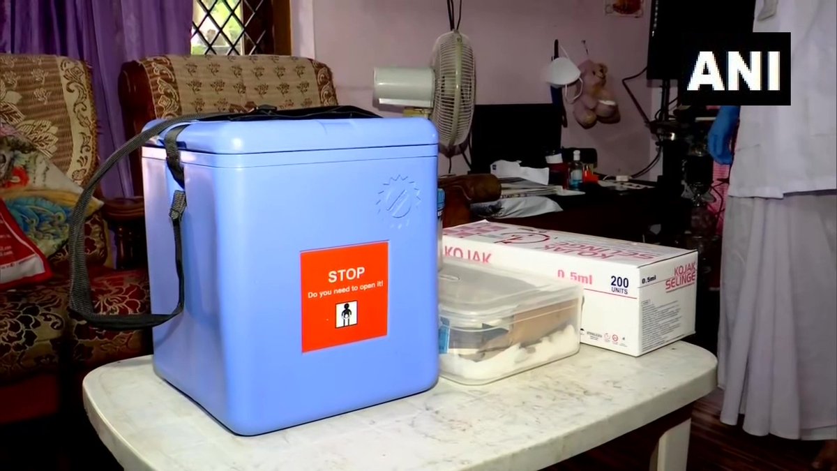 ndtv's tweet photo. #COVID19 | Door-to-door vaccination for seriously ill patients in Thiruvananthapuram

"State has around 2.25L people who need vaccinations at their houses, including bedridden and patients in palliative care": Dr Chitra, Medical officer in-charge, Ayurveda college hospital

(ANI) https://t.co/7zhRvPBb5v