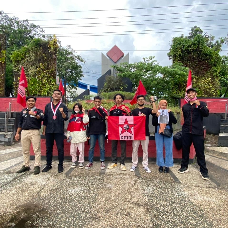 abangdinan's tweet photo. Agenda Pembacaan Puisi Soekarno Bersama Rekan Kader Seperjuangan @gmnibanjarbaru Sekaligus Memperingati Bulan Bung Karno

#abangdinan 
#dinansb30 https://t.co/nTW1zjm75n