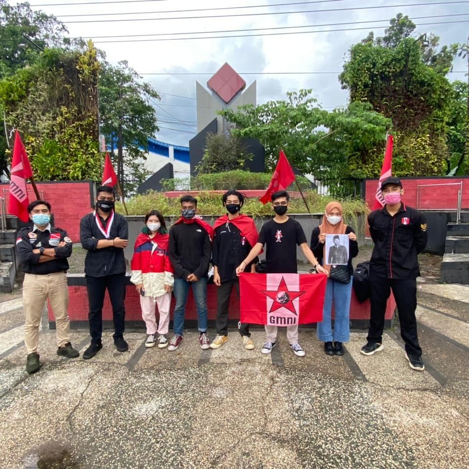 abangdinan's tweet photo. Agenda Pembacaan Puisi Soekarno Bersama Rekan Kader Seperjuangan @gmnibanjarbaru Sekaligus Memperingati Bulan Bung Karno

#abangdinan 
#dinansb30 https://t.co/nTW1zjm75n