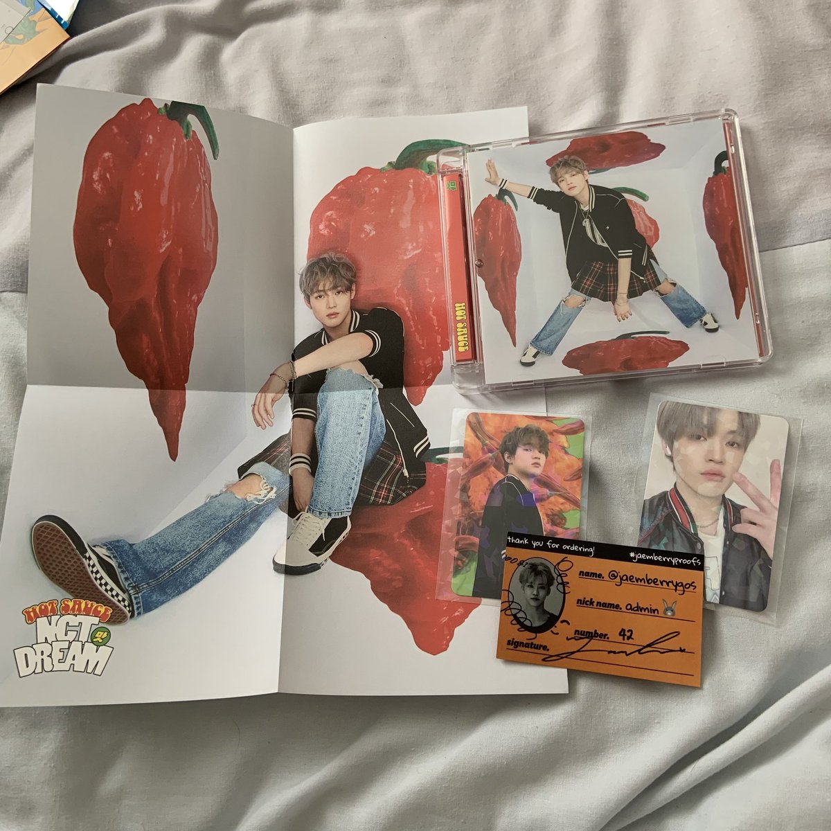 superyonggos's tweet photo. ahhhh @jaemberrygos #jaemberryproofs thank you so much for the go🥺 i’m so happy with my full chenle set! thank you for the freebies as well!🥺💚 https://t.co/4KVugBdSDH
