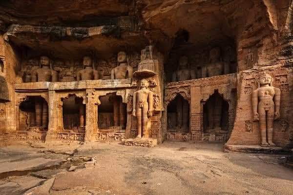 Siddhachal Caves are Jain cave monuments and statues carved into rock face inside Urvahi valley of Gwalior Fort, Madhya Pradesh, India. 

There are the most visited among five groups of Jain rock carvings on Gwalior Fort hill. They were built over time starting in 7th-century AD.