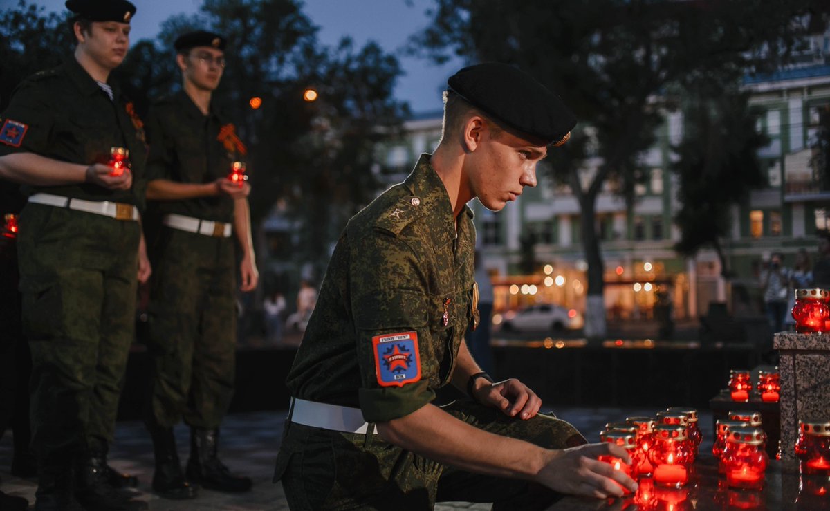 🕯На самарской набережной зажгут свечи Памяти samadm.ru/media/news/314…

В день памяти и скорби, 22 июня с 21.00 до 22.30 на 3-ей очереди набережной реки Волга (Некрасовский спуск, памятник Юнгам Военно-Морского Флота) пройдет Всероссийская патриотическая акция «Свеча памяти»