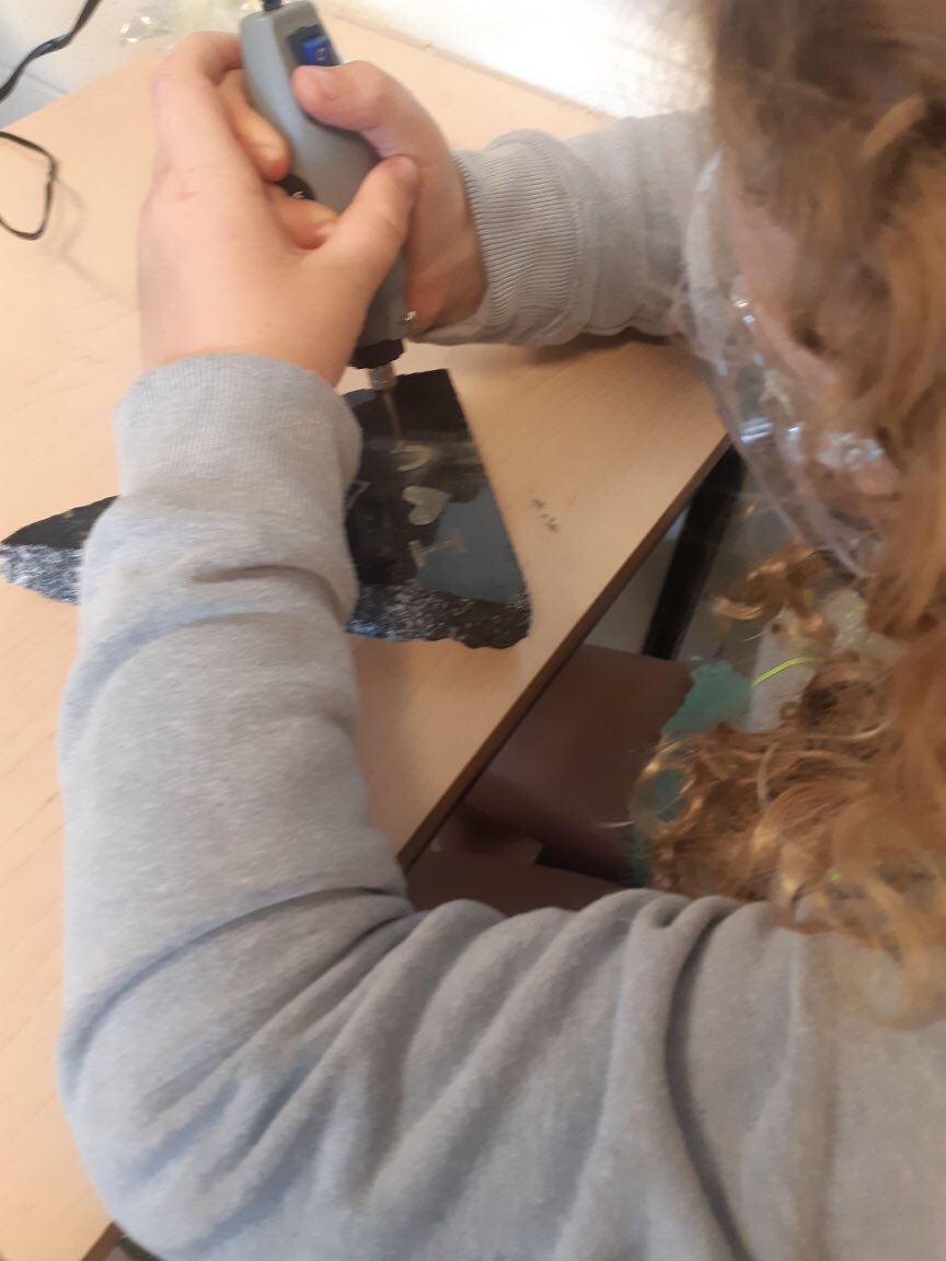 HRCEFineArts's tweet photo. @PortersLakeElem students stonecarving Father’s Day (or other drawings) items with the Eastern Shore Family of schools Fine Arts Specialist. Art that lasts! #ThanksToYouHalifax https://t.co/yEh2m9vZI2