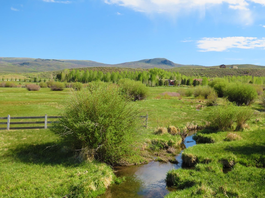 New! Full Throttle Ranch is an exquisite equestrian estate with live water fishing, hunting, and views, only minutes from Aspen. For more info: https://t.co/y3Lj1VNEr0 #coloradoranchesforsale https://t.co/W2MS0j8Isf