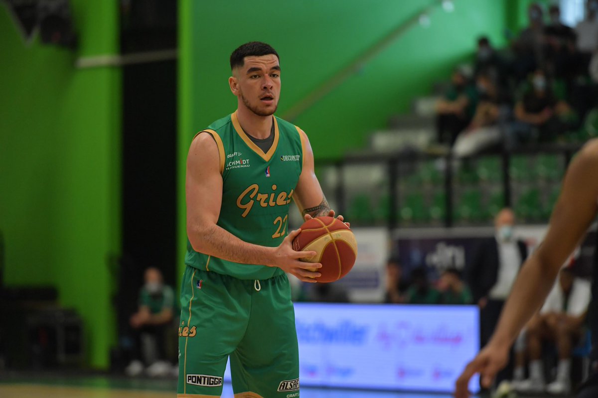 Gries_Basket's tweet photo. 🙏🏼 MERCI LOUIS 💚

La nouvelle est tombée aujourd’hui, Louis Cassier évoluera en Jeep Élite la saison prochaine avec la @ChoraleRoanne ! 

Merci @CsrLouis pour ces 2 saisons, bravo pour cette signature, nous te souhaitons le meilleur à Roanne ! 🙌🏼

#bcgofamily #bcgo https://t.co/vi8r6Nuqml