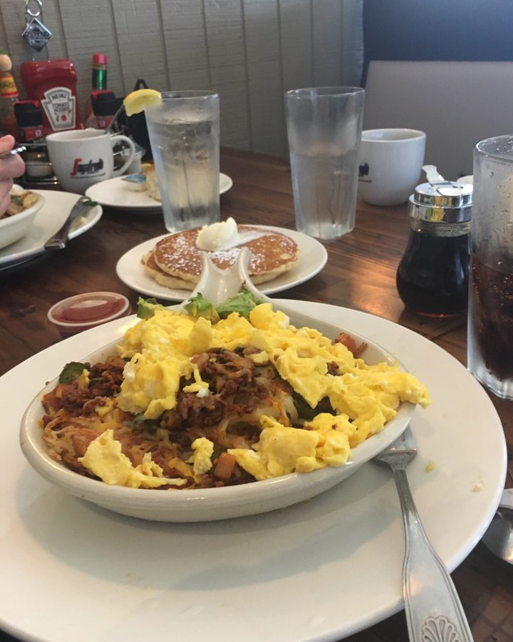 benny_cafe's tweet photo. Do you like sweet or savory for breakfast?🥞🍳

👉Order Benny's Here: https://t.co/ec4fj7tSGA 

Now Delivering with DoorDash 👌

#BennysCafe #BC #TXEats #ColleyvilleTX #Foodie #Yum #Breakfast #Lunch #VisitTX https://t.co/sEOc5Ii4Si