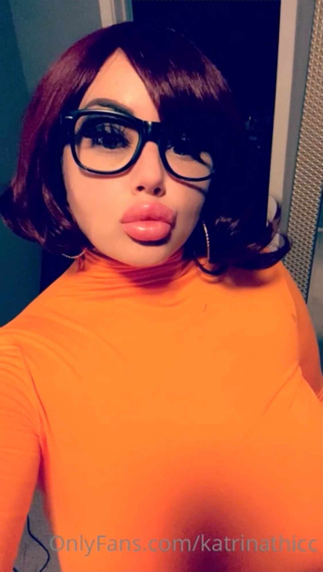 Katrina Thicc on Twitter: "What do you think of my slutty take on #velma?? Comment below! https