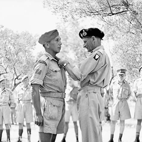 Les Premières Nations, Inuits et Métis ont une longue et fière tradition de service militaire et de défense du #Canada. En cette Journée nationale des peuples autochtones, nous rendons hommage à leur service, sacrifices et réalisations remarquables #JNPA2021 #LeCanadaSeSouvient