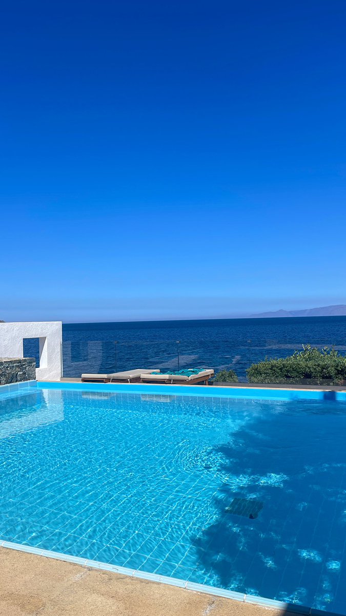 The most perfect time in Crete, the food, the people, the hotels, the life! Why can’t it be like this forever 💕