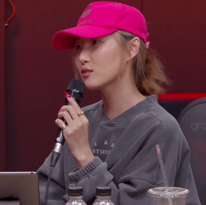 byulshyejin's tweet photo. i have strong feelings for these soft tiny hyejin

마마무 화사 #Hwasa #화사 https://t.co/2qqKJp0D9p