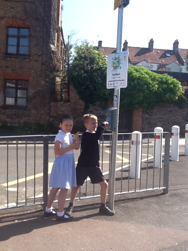 Lots of children are excited to take part in Beat the Street!  Here is the beat box outside of school - how many more can you find? You can walk, scoot, cycle or run between the 36 beat boxes in Taunton and scan your fob to collect points for school #activetravel #teamtrinity