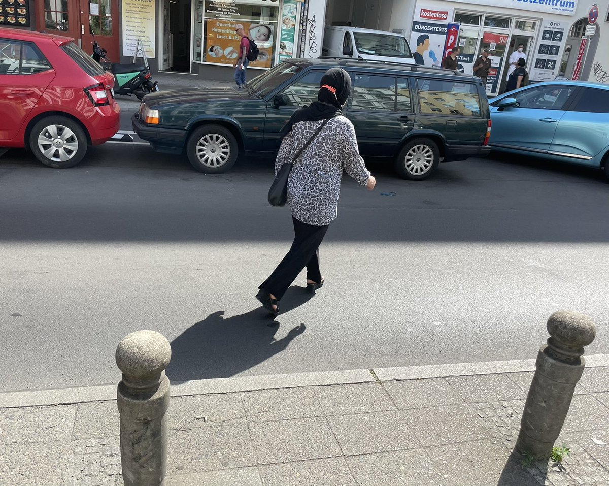 plain vanilla tweet media