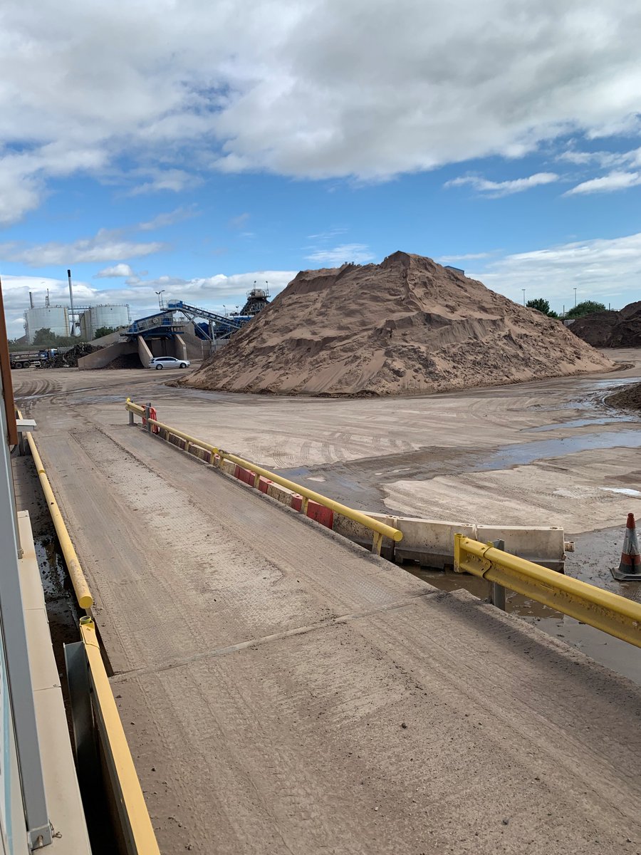 Check out our huge range of commercial sands and aggregates today, ideal for a huge range of industrial applications, get in touch with our team today!

ash-aggregates.co.uk | 0151 459 3777